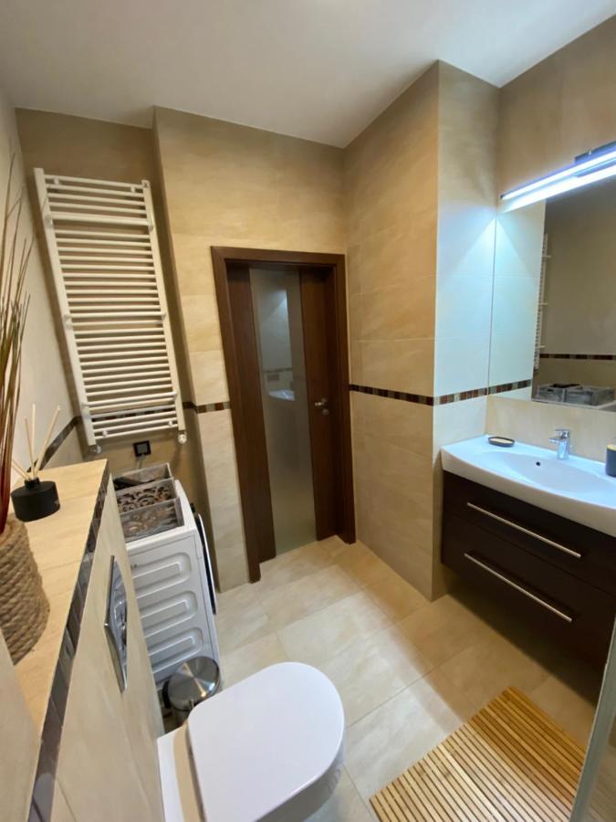 Secret Apartments Chelmska 55M2 Varsóvia Exterior foto
